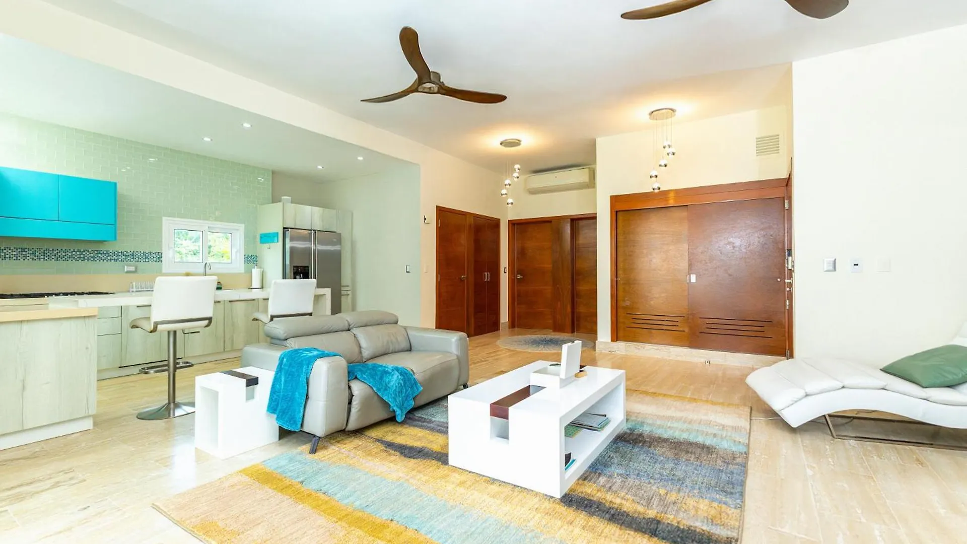 Luxury Beachfront 2Br Apt -Prime Location In Playa Bonita ラス・テレナス アパート
