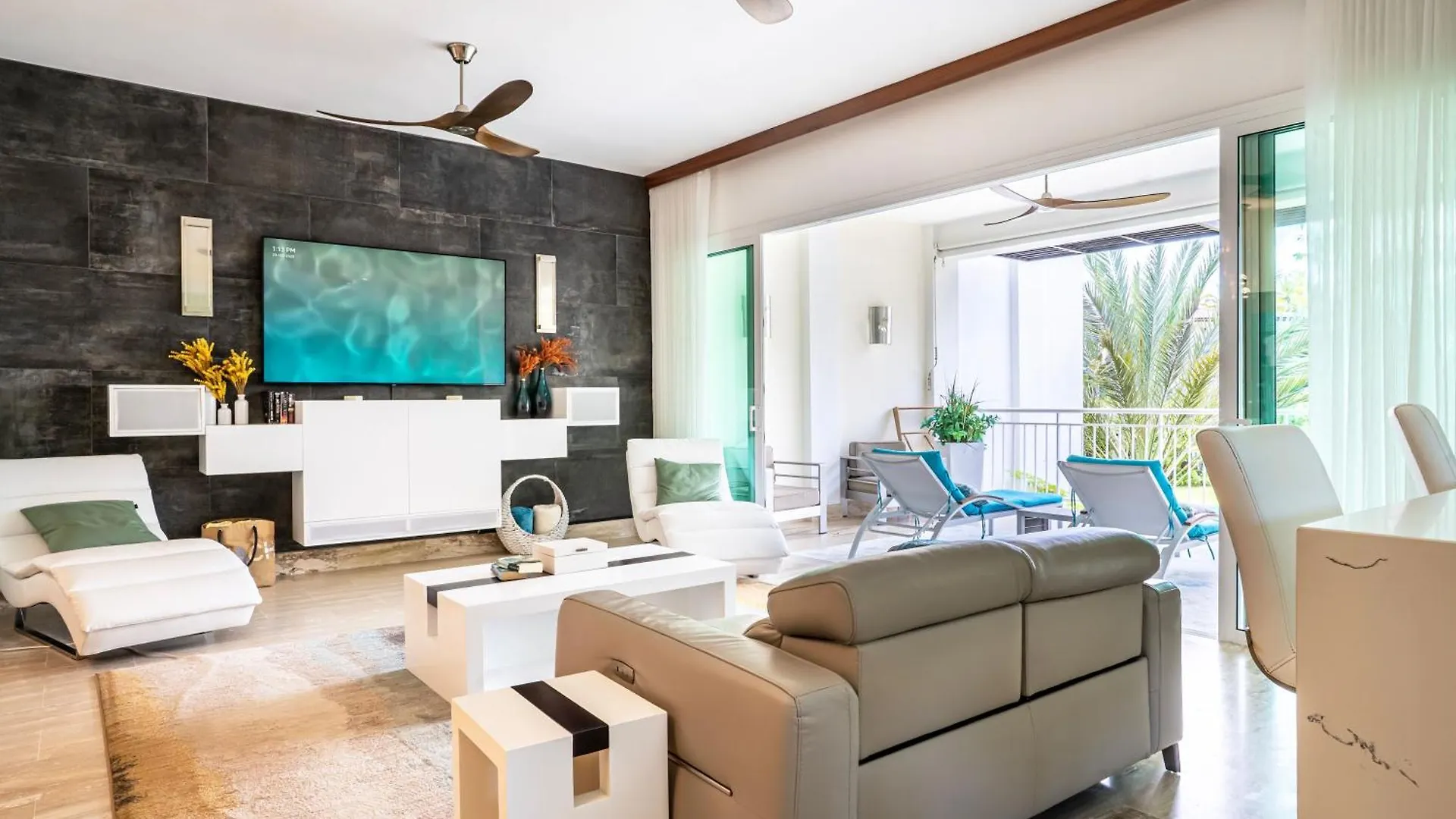 Luxury Beachfront 2Br Apt -Prime Location In Playa Bonita Las Terrenas Apartman